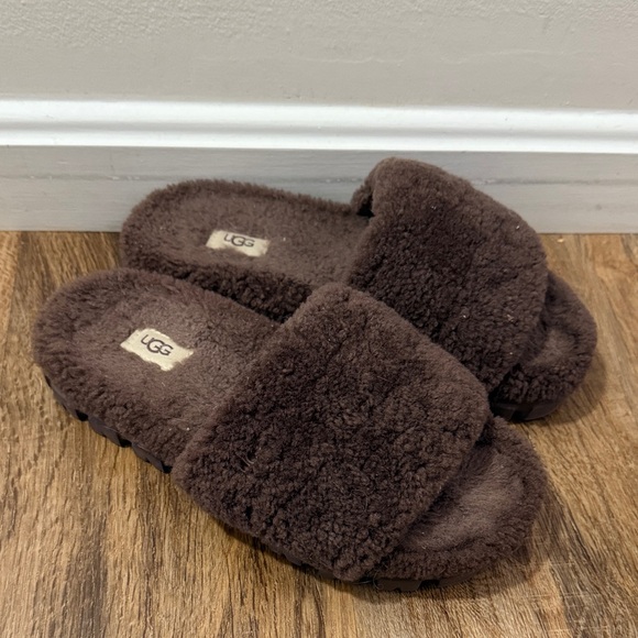 UGG Shoes - UGG Chocolate Brown Sherling Plush Slides Size 8 Cozette
